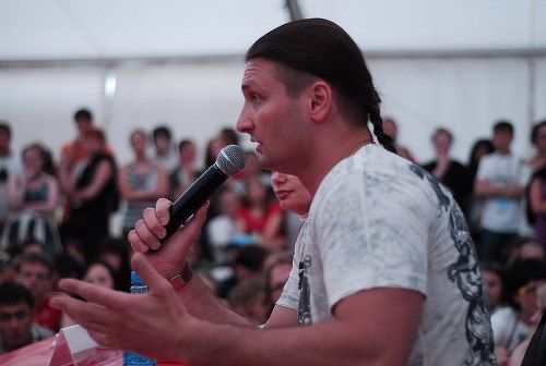 Edgard Zapashny has called for participants of the All-Russian Forum "Seliger-2011" to donate blood